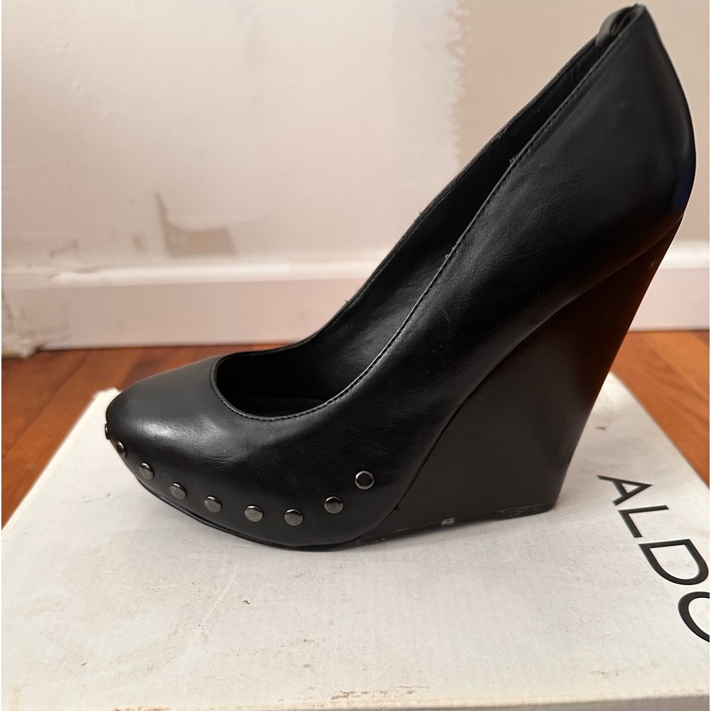 Leather KittenHeels